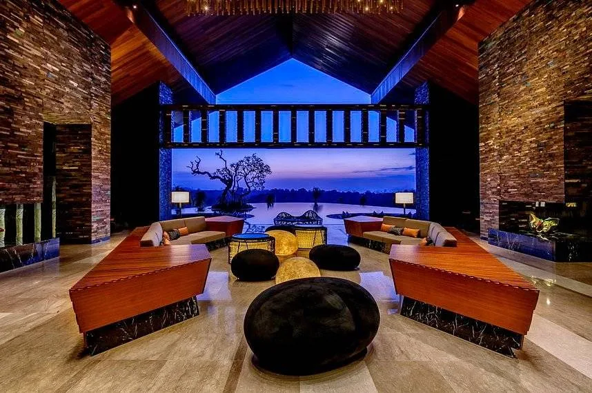 resort lobby looking out to ocean
