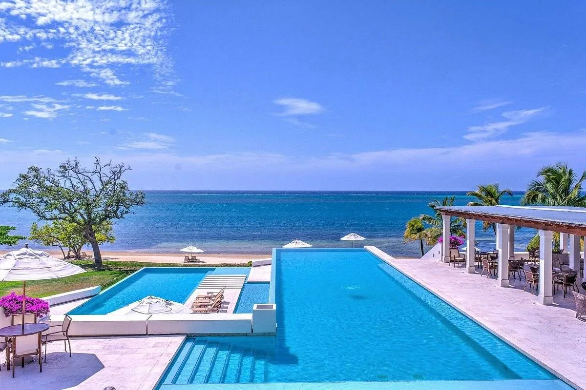 Las Verandas Hotel Villas