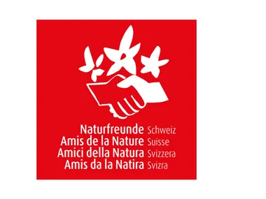 ein rotes Quadrat mit der Aufschrift "Natur ist Natur" und einer Hand mit einer Blume in der Hand