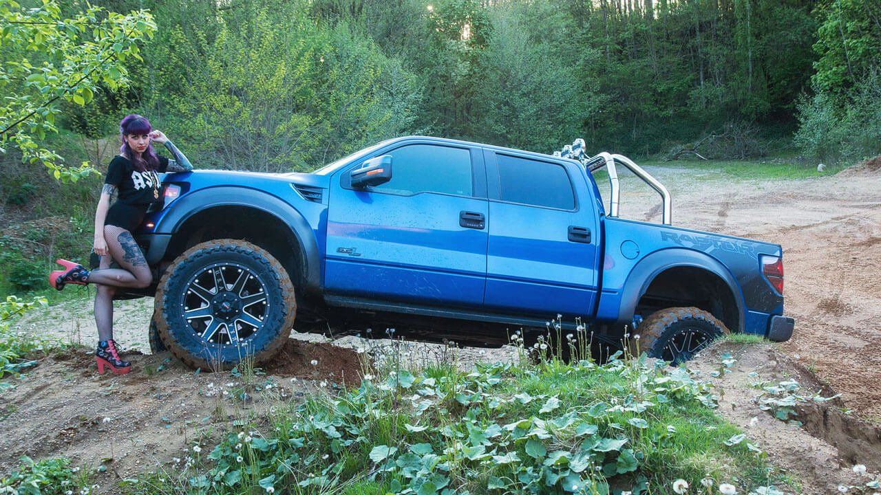 Ford F-150 SVT Raptor 6.2L