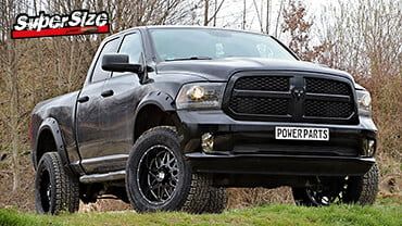 Dodge RAM 1500 mit 6 Zoll SuperSize Paket