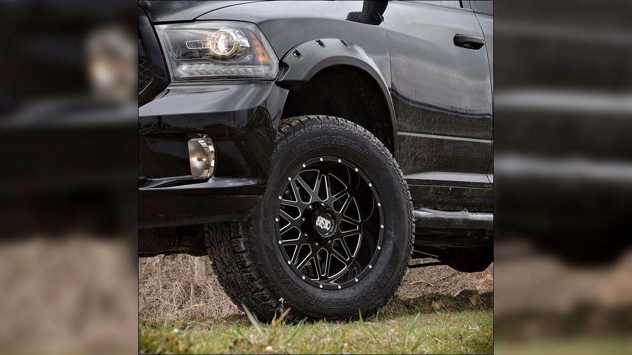 Dodge RAM 1500 mit 6 Zoll SuperSize Paket