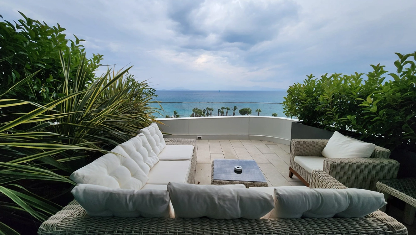 reges-retreat-corner-suite-balkon