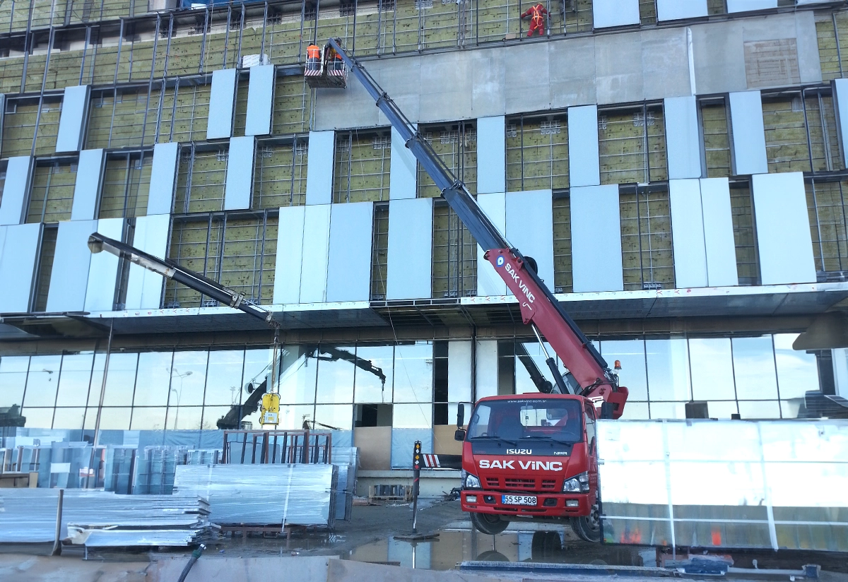 26-metre-yukari-sepetli