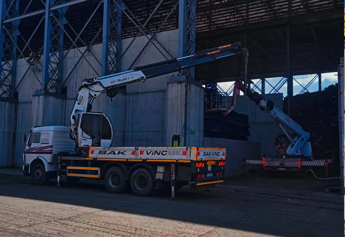 25 Tonluk Hiyap Vinç