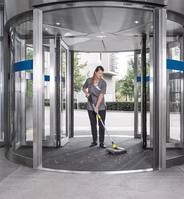 mall-cleaning
