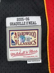 Shaquille Oneal Miami Heat 2005 06 Authentic Signed Mitchell Ness Swingman Jersey BAS WP79095 4