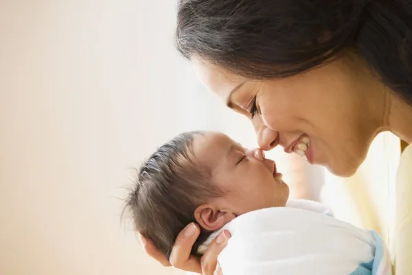 تغذیه مادر شیرده برای رفلاکس نوزاد