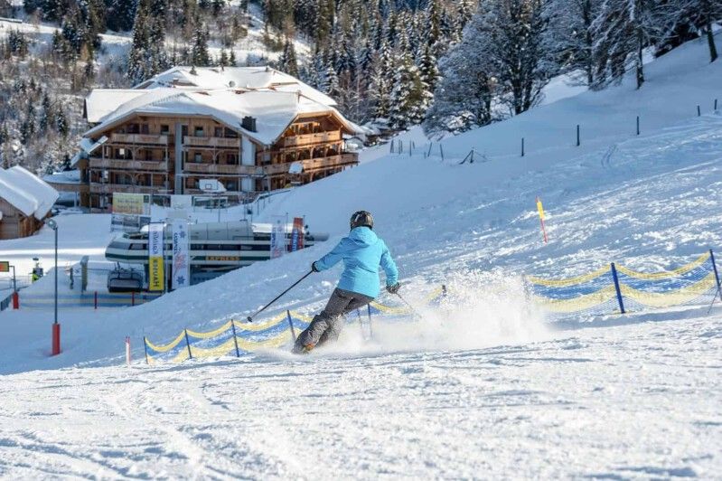 Das Natur- und Wellnesshotel Höflehner liegt direkt an einer Piste und ist somit ideal für einen Ski- und Wellnessurlaub.