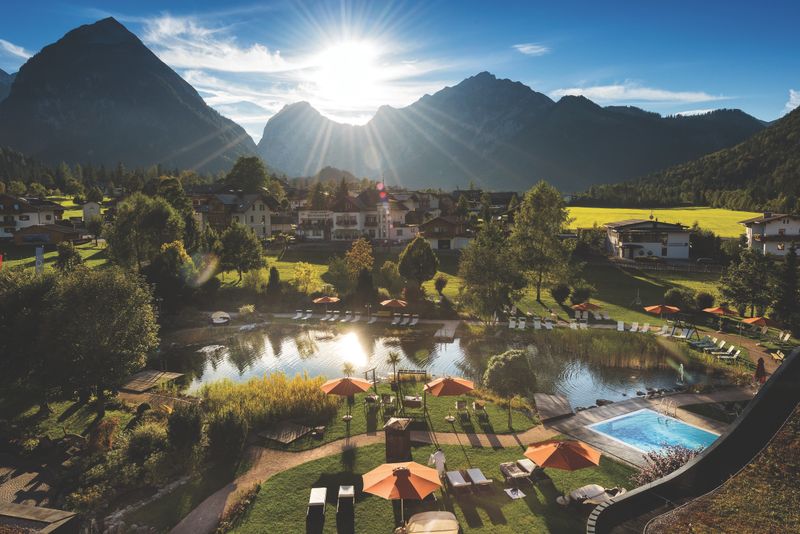 Das Rieser Achensee Resort ist sowohl von Deutschland als auch von Österreich perfekt mit der Bahn erreichbar.