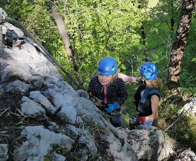 Weissbach Gams Kitz Klettern Klettersteig Alpinskischule Hirnboeck TEASER