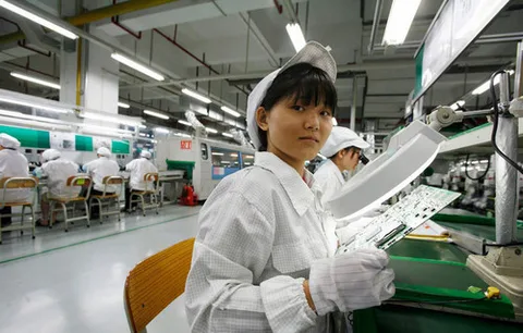 Apple için üretim yapan Foxconn fabrikalarında çalışma koşulları iyileşiyor