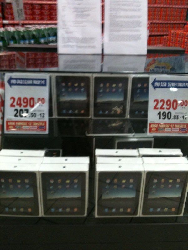 iPad Migros’ta meşrubatlarla aynı karede görüntülendi