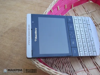 Knight ve BlackBerry Proceeding olarak anılan BlackBerry R47 kendini gösterdi – Galeri & Video