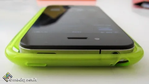 iPhone 5 kılıfları daha geniş ve ince bir tasarımı işaret ediyor