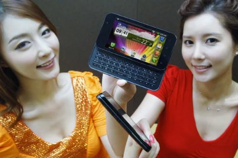 LG’den QWERTY klavyeli ve 700 nit parlaklık değerine sahip Android akıllı telefon: Optimus Q2 – Galeri