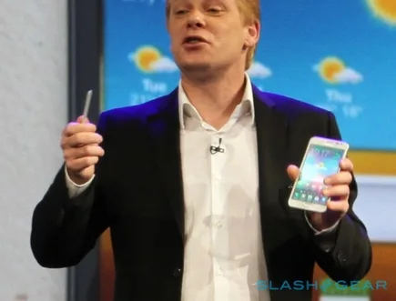 Beyaz renkli Samsung Galaxy Note kendini gösterdi