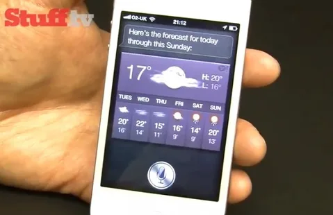 iPhone 4S’in yeniliği kişisel asistan Siri inceleme altında – Video