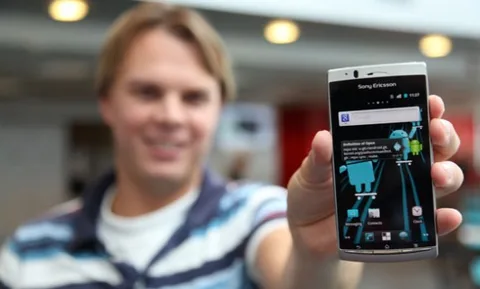 Sony Ericsson FreeXperia programı kapsamında Android korsanlarını destekliyor
