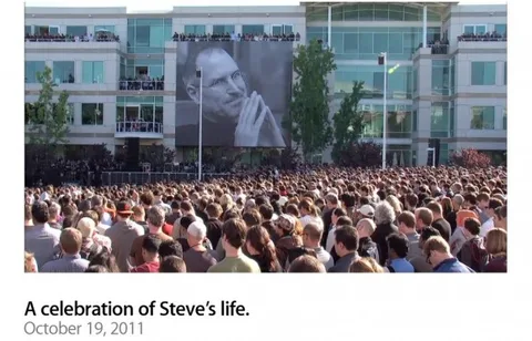 Steve Jobs’u anma töreninin videosu yayınlandı, biyografisi de iBooks ve Amazon Kindle mağazalarında satışa çıktı