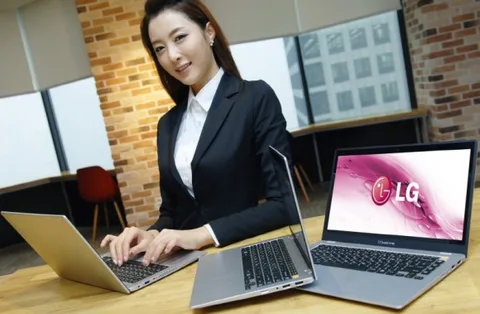 LG Xnote Z330 ultrabook MacBook Air tarzı tasarımı ve hızıyla dikkat çekiyor