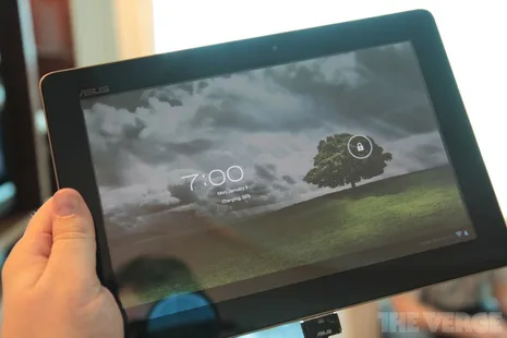 ASUS Eee Pad Transformer Prime yüksek çözünürlüklü ekranla yenilendi, TF700T karşınızda