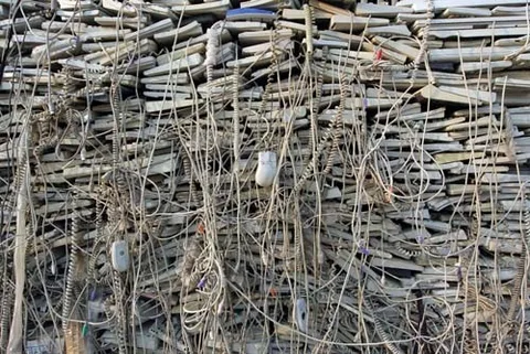 Avrupa Birliği sınırları içinde faaliyet gösteren satıcılar elektronik atıkları ücretsiz kabul edecek