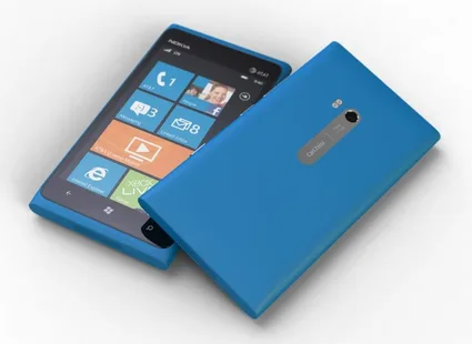 Nokia ABD’ye özel Windows Phone telefonu Nokia Lumia 900’ü tanıttı