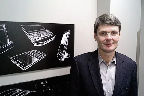 RIM CEO’su BlackBerry’nin başarısı için kurumsal alanı işaret etti