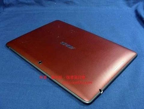 ASUS’un TF300T kod adlı gizemli tableti yüzünü gösterdi