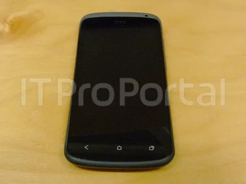 HTC One S’in fotoğrafları internete sızdı