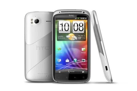 Beyaz renkli HTC Sensation Android 4.0 yüklü şekilde geliyor