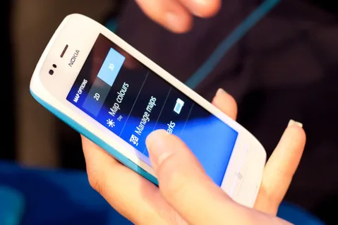 Nokia Lumia 610’u tanıttı