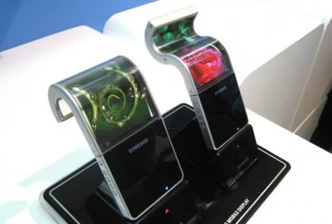 Samsung’un esnek AMOLED ekran üretimi gecikecek