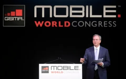 Eric Schmidt Mobil Dünya Kongresi’nde ana konuşmacı olarak sahnedeydi – Video