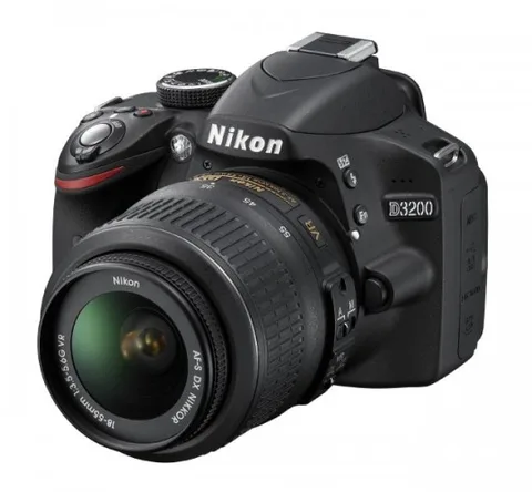 Nikon D3200 akıllı telefon bağlantısı ile ilk DSLR’ını alan kitleyi hedefliyor