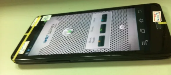 Samsung Galaxy S III prototipine ait yeni fotoğraflar internete sızdı