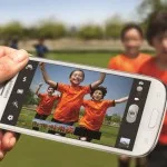 Samsung Galaxy S III kamera ve multimedya deneyimini artırıcı uygulamalar sunuyor