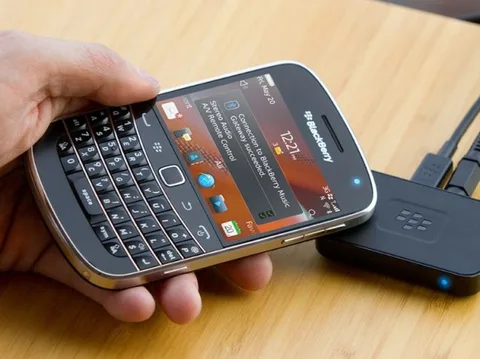 NFC destekli BlackBerry Music Gateway tanıtıldı