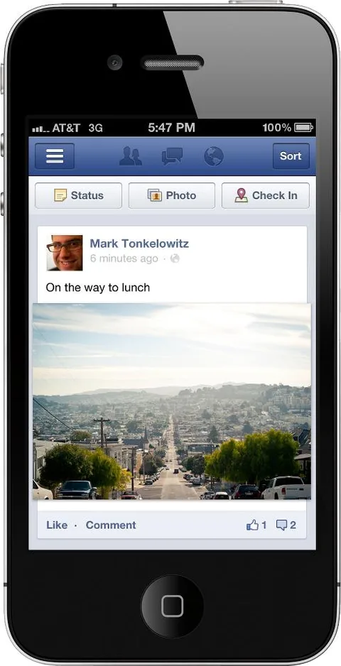 Facebook iPhone, Android ve mobil web uygulamalarında daha büyük ön izleme fotoğrafları sunmaya başladı