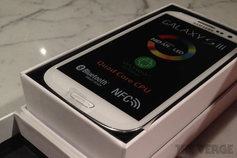 Samsung Galaxy S III Dubai’de satışa sunuldu