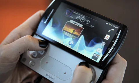 Xperia Play Ice Cream Sandwich güncellemesi alacak cihazlar arasında yer almıyor