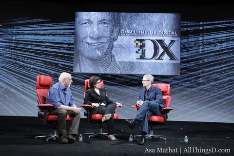 Apple CEO’su Tim Cook’tan D10’da çarpıcı açıklamalar