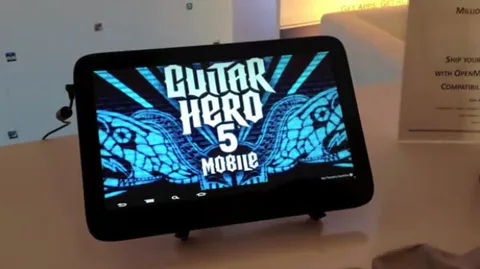 Tizen geliştirici tableti Android uygulamalarını sorunsuzca çalıştırabiliyor – Video