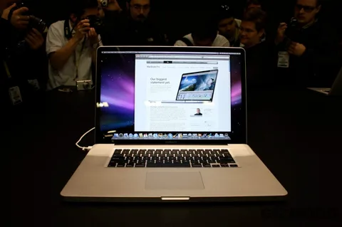 Apple 17 inç’lik MacBook Pro’ların üretimini sonlandırdı