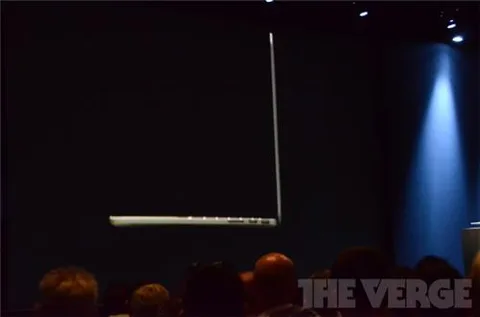 Apple 15.4 inç Retina ekranlı yeni nesil MacBook Pro’yu duyurdu