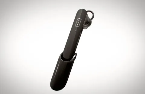 Nokia’dan NFC destekli ve kulak algılamalı Nokia Reaction Bluetooth kulaklık