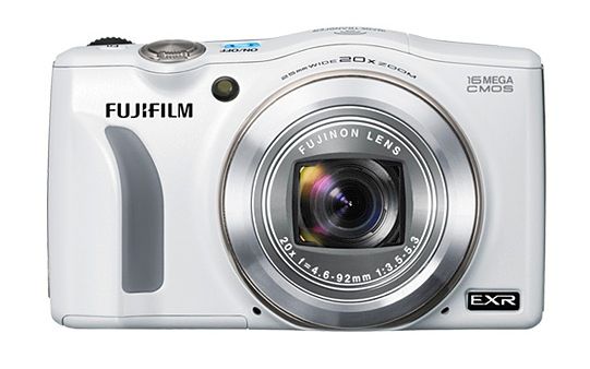 Fujifilm FinePix F800EXR kablosuz transfer ve mobil uygulama desteğiyle geliyor