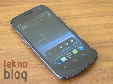 Google Galaxy Nexus’un Google Play donanım mağazasından çıkarıldığını doğruladı