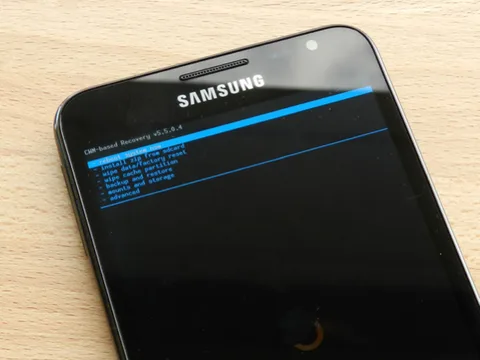 Galaxy Note üzerinde Jelly Bean CyanogenMod 10 sayesinde çalıştırıldı